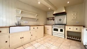 Kitchen- click for photo gallery
